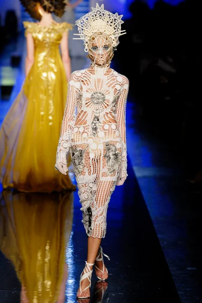 Look 31